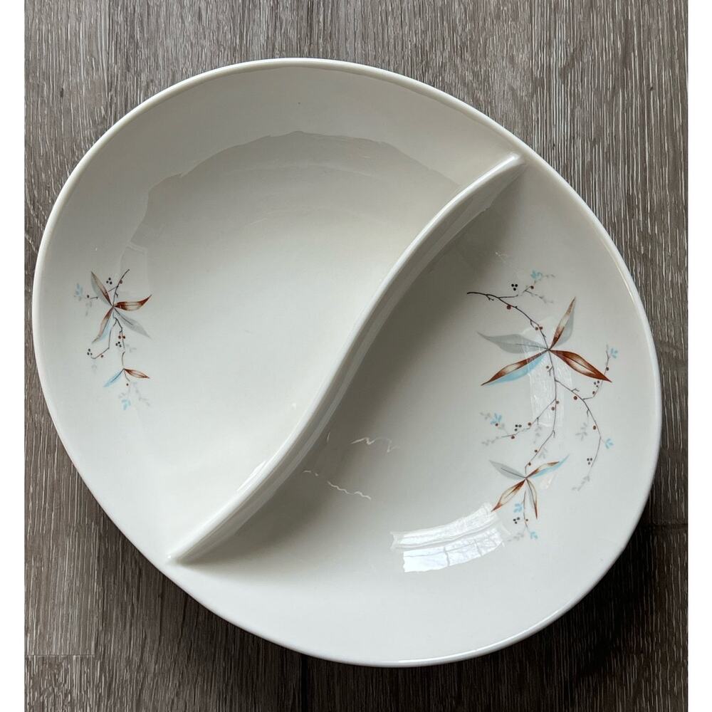 Carefree True China Syracuse FINESSE Divided Serving Dish Made in USA 10"X8.25"